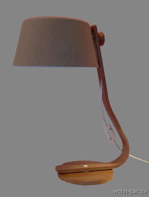 schreibtischlampe 50er jahre schreibtischlampe,<br<
nussbaumholz, metallschirm,<br>
hhe ca. 55cm, verstellbar<br> 95,-euro