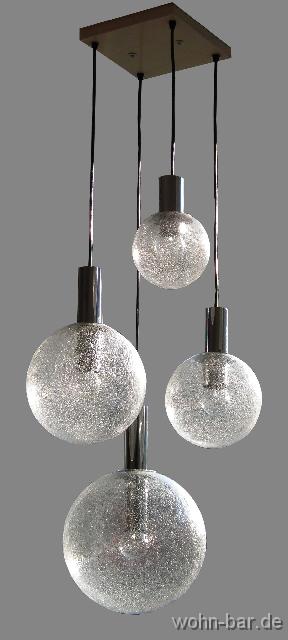 vierkugeln 70er jahre kaskadenlampe,<br>
4 glaskugeln durchmesser 15, 20, 25 und 30cm, <br> hhe bis ca. 130cm, <br>
 145,- euro 